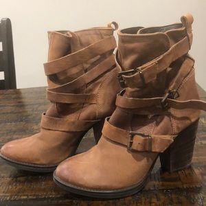 Steve madden Size 8 boots